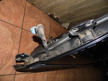 Honda cr-v i 2.0b 00' петлі лівий зад фото №1