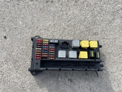 Коробка предохранителей блок управления a9065454701 mercedes sprinter 906 рестайлинг фото №1