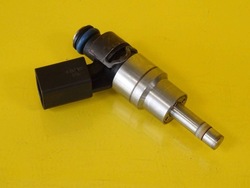 Инжектор топлива форсунка vw passat b6 2.0b fsi 06f906036 / 0261500014 nr81 фото №1