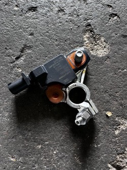 35 alfa romeo stelvio giulia клемма минусовая 50548044 фото №1