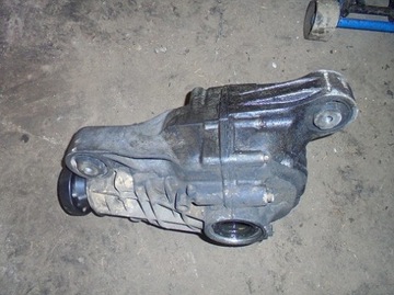 Mercedes r251 4matic редуктор переднє фото №1