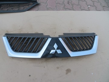 Mitsubishi outlander ii 06-10 решітка радіатора решітка фото №1