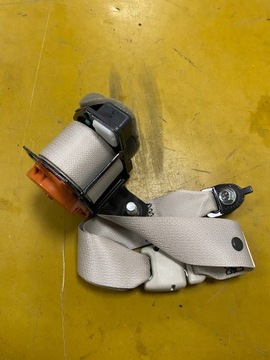 Pas безпеки зад середній infiniti q50 фото №1