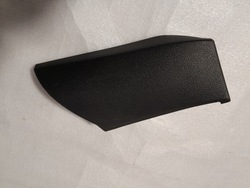 Audi q8 4m захист заглушка бардачка 4m8863280 фото №1