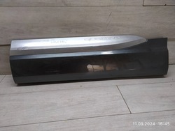 9658. q7 планка двері лівий зад 4m0853969b фото №1