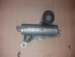 Натягувач ремінь розподільний вал ntn h5 passat audi 1.8 фото №1