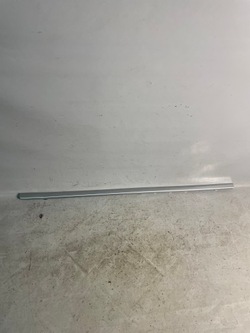 Планка порогова ліва dacia sandero 8200742277 оригінальний номер нова фото №1