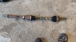 Nissan qashqai j11 1.2 dig-t піввісь права автомат фото №1