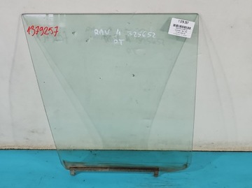 Скло двері зад права toyota rav4 i 94-00 фото №1