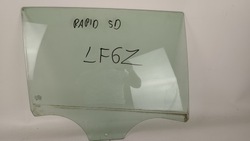 Скло бокова двері праві зад skoda rapid spacback 5jj845206a 2014r фото №1