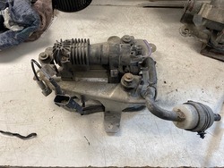 Tesla модель s 13r. компресор пневматика фото №1