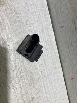 Датчик сцепления 1k0927810e vw new beetle 5c 14r. фото №1