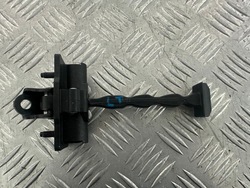 Opel astra l hb обмежувач двері лівий зад фото №1