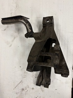 Лапи двигуна перемикач-павук vw t5 7h0199370n фото №1