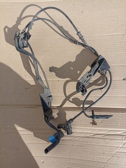 Датчик abs шланг гальмівний затискач праві перед mercedes w205 c-klasa фото №1