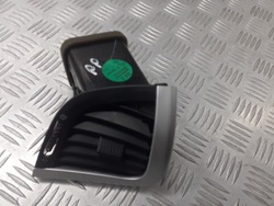 Решётка правая воздуховод peugeot 206+ 9683399780 фото №1