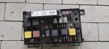 13206746 коробка предохранителей astra iii h zafira ii b оригинал фото №1