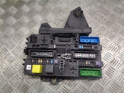 Коробка предохранителей astra h 1.7 cdti 13222173 фото №1