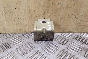 Кріплення передньої лівого крила vw passat варіант b8 3g5 3g0809471 фото №1