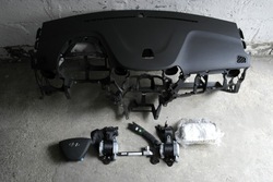 Hyundai i10 i 10 подушка безпеки pas ремені панель консоль капот pulpit полиця фото №1