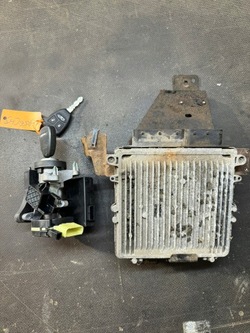 Jeep grand cherokee wk 3.0 crd набір стартовий комп'ютер замок запалювання ключ фото №1