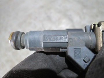 Форсунка інжектор vw seat 1.4 mpi 030906031j фото №1