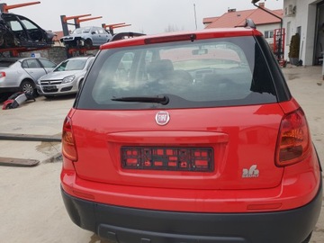Fiat sedici 08r zcf крышка багажника красная фото №1