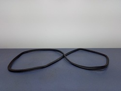 Mercedes c клас w203 sedan прокладка кришки багажника фото №1