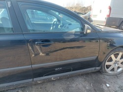 Двері комплектні праві перед volvo v50 i 019-26 фото №1