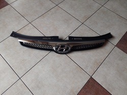Решётка радиатора --- решётка - hyundai i30 i --- 2007 - 2010 фото №1