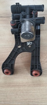 Клапан wtórny насоса води audi a8 d5 3,0 фото №1