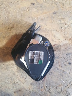 Pas безпеки праві перед audi q7 4l1857706 фото №1