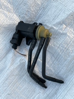 1k0906627b vw polo 6r 1.6 tdi клапан тиску фото №1