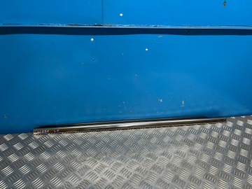 Mercedes w251 планка накладка дверь левый перед фото №1