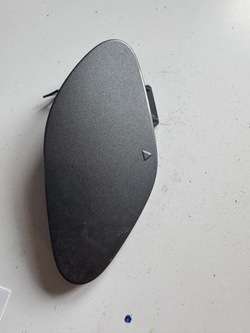 Mercedes eqa w243 22r - заглушка фаркоп бампера перед a2438850301 фото №1