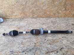 Hyundai kona 1.6 гібрид піввісь праві перед 49560-g2000 фото №1