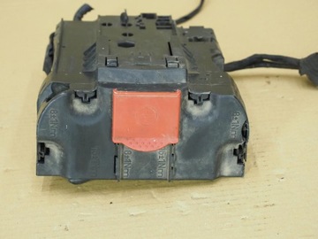 Mercedes w204 клемма патрон/заряд модуль акумулятора 2045403750 фото №1