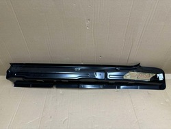 Pas задний усилитель audi q3 83a 83a813307 фото №1