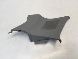 Audi a1 ii 82a 2020 обшивка стійка заднього ліва фото №1