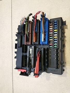 Коробка запобіжників vectra c 2.2 direct 9318027 фото №1