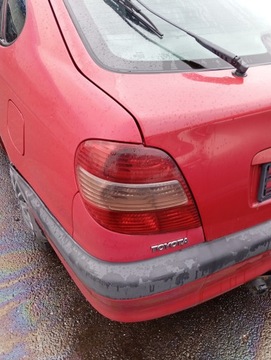 Toyota avensis t22 хетчбек лампа ліва задня зад eu фото №1