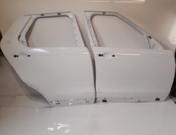 Land rover discovery 5 v дверь правые передние перед фото №1