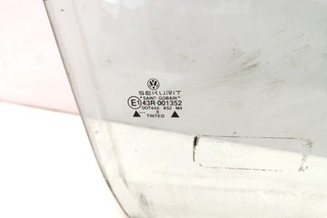 Скло правих передніх двері vw фото №1