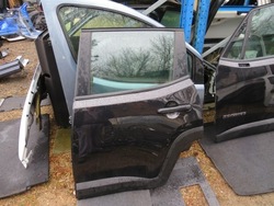 Левая зад задние дверь jeep renegade фото №1