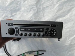 Радио радиопроигрыватель mp3 peugeot 308 t7 96647511xh фото №1