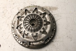 Vw golf v 1.4 b сцепление колесо диск прижим комплект фото №1