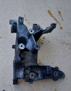 Лапи кронштейн двигуна 1,6hdi peugeot citroen фото №1