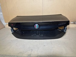 Alfa romeo giulia кришка багажника задня зад фото №1