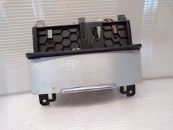 Бардачок пепельница audi q7 4l 4l0857951 фото №1