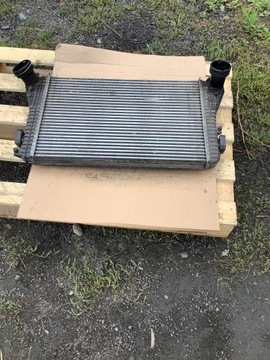 Радиаторов интеркулер vw skoda audi 1k0145803a фото №1